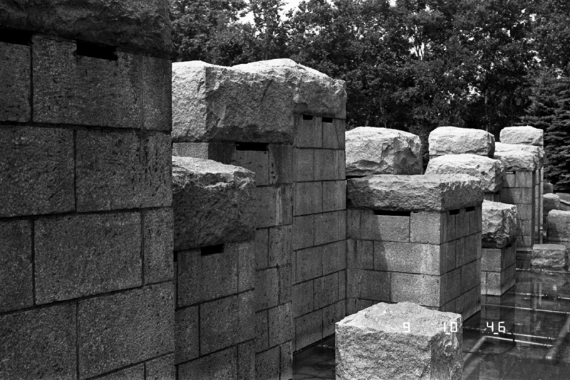 おそらく水を吐く仕掛けなんだろう