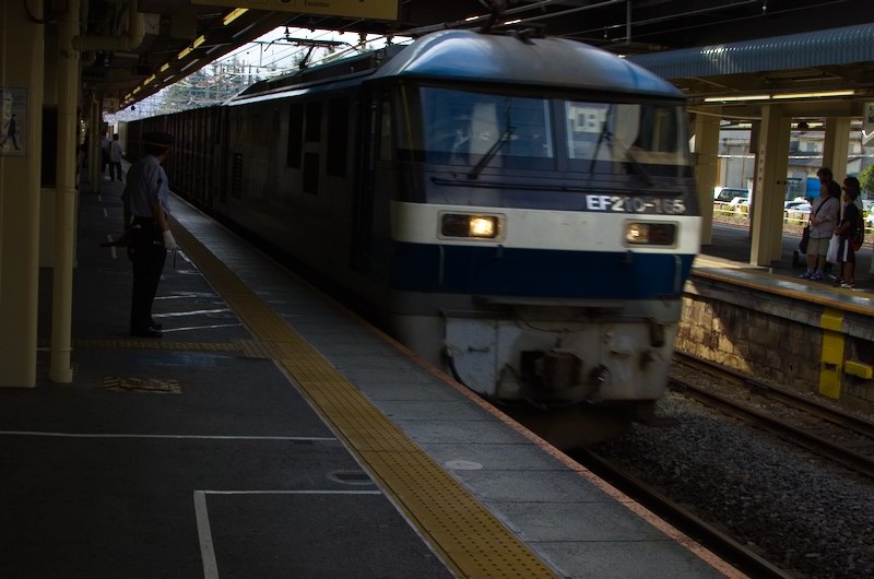 ちょっと通りますよ